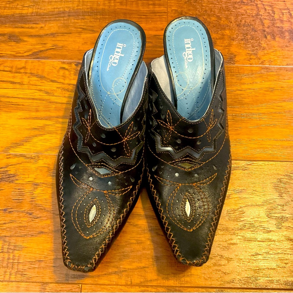 Indigo by Clark’s Western Boot Style Slip on Shoes.